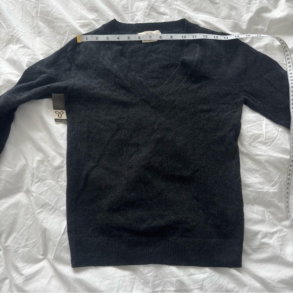 NEW TNA DRUZY VNECK 100% WOOL SWEATER - Picture 10 of 11